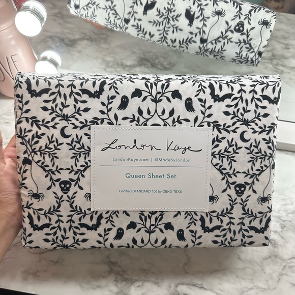 London Kaye Bedding London Kaye Halloween White Black Queen Sheets